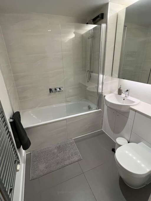ロンドンModern 2 Bed - Olympic Park Stratfordアパートメント エクステリア 写真