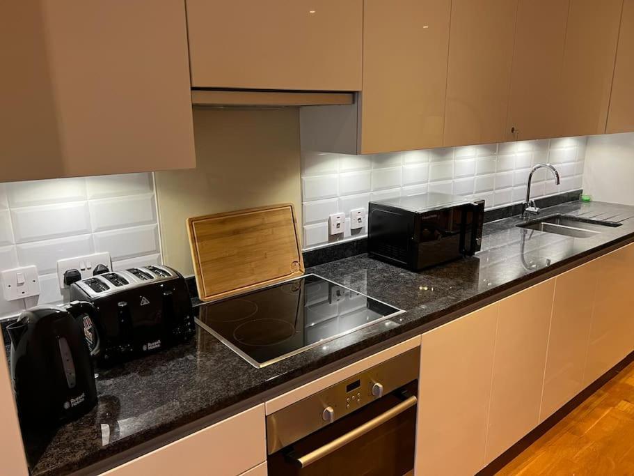 ロンドンModern 2 Bed - Olympic Park Stratfordアパートメント エクステリア 写真